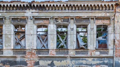 Primul pas pentru restaurarea Hanului Solacolu, clădire de patrimoniu de pe Calea Moșilor din București ajunsă într-o stare de degradare extremă