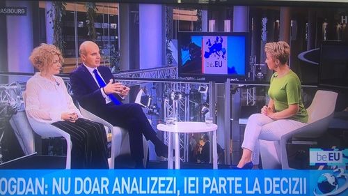 Rareș Bogdan, invitat la Antena 3 alături de Carmen Avram: ”Acum eu sunt omul care dă informații pe surse ziariștilor”