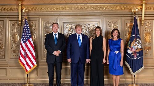 Fotografie protocolară Trump-Iohannis, la recepția de la Adunarea Generală ONU
