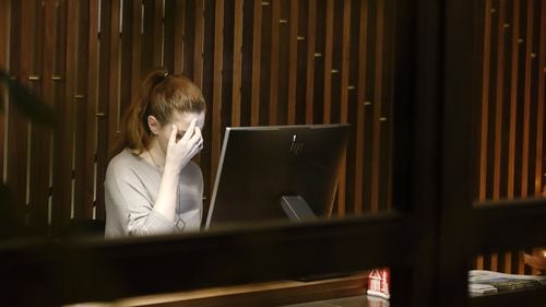 Burnout-ul: Lupta invizibilă din spatele performanței. Pericolul care apare înainte să-ți dai seama