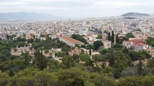 Majoritatea grecilor aleg să locuiască cu părinții lor până când ajung în al patrulea deceniu de viață