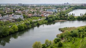 Ciprian Ciucu anunţă că vor fi extinse pajiştile urbane cu flori de câmp în București