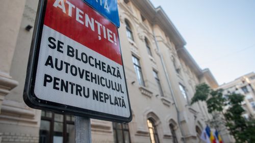 Noi tarife de parcare în Bucureşti - 5 lei/ oră pentru toate parcările publice sau 30 lei pentru o zi / Cât plătesc riveranii / Cum se poate achita parcarea