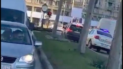 VIDEO Urmărire ca în filme pe străzile Capitalei: Polițiștii au reușit să-l captureze pe șofer, descoperind că acesta nu deținea permis de conducere