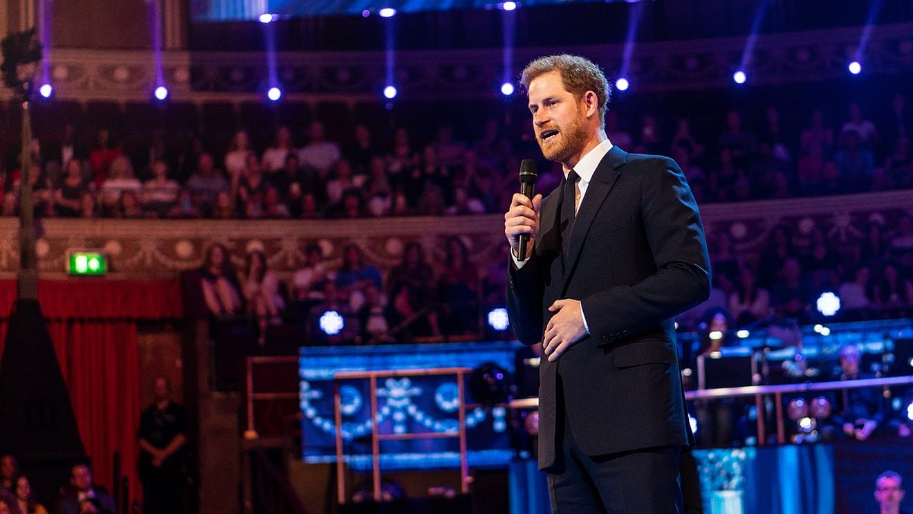 Prinţul Harry: Mereu m-am simţit diferit faţă de restul familiei