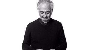 Fake news legat de prezicerea pandemiei pentru a reduce populația, atribuit lui Jacques Attali, distribuit masiv pe Facebook. Ce spune scriitorul și cum arată pasajele reale din cartea sa