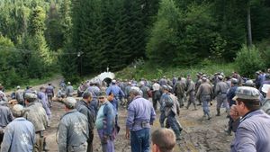 Minerii de la exploatările de uraniu din Crucea și Botușana s-au blocat în subteran, din cauză că nu și-au primit salariile de două luni