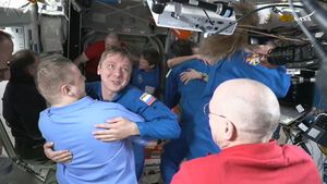 Noul echipaj a ajuns pe Stația Spațială Internațională pentru a înlocui astronauții blocați de nouă luni