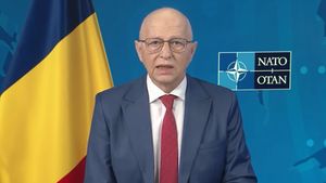 Mircea Geoană, discurs de candidat la prezidențiale: Am crezut că, odată cu integrarea euro-atlantică a României, misiunea generației noastre s-a încheiat. M-am înșelat. Adevărata noastră Misiune de-abia acum începe. De aceea spun toate aceste lucruri, astăzi, aici!