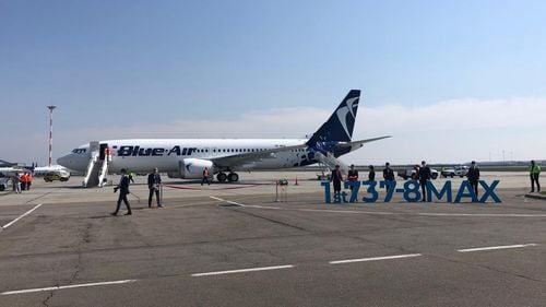 Curse Blue Air programate după 10 octombrie, anulate / Clienți care aveau bilete la final de octombrie și chiar în noiembrie, anunțați de companie de anularea zborurilor