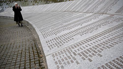 Srebrenica, 30 de ani de la genocid: 10.000 de morți în 8 zile / "Generalul sârb Mladic mângâia copiii, apoi îi ucidea"