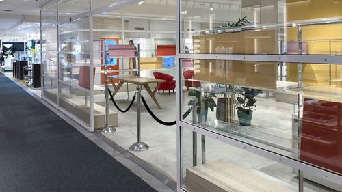 ”Proprietarul aleargă ca un nebun pentru că impozitele au crescut”/ Un mall aproape gol din sudul Moscovei scoate în evidență dificultățile economice ale Rusiei