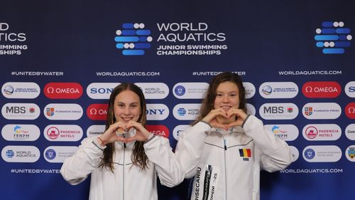 Daria Silişteanu şi Aissia Prisecariu, calificate în finala probei de 100 m spate de la Campionatul Mondial de înot pentru juniori