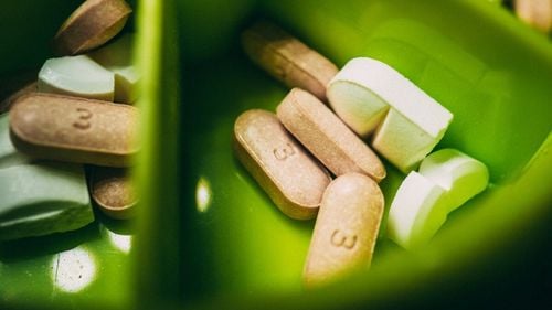 Pastilele pentru slăbit funcționează… până le oprești? / Ce indică rezultatele unui studiu internațional recent