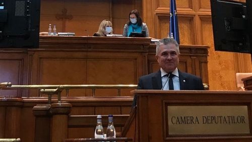 Liberalii vin cu un proiect de lege care să le permită primarilor și șefilor de consilii județene să majoreze tarifele prevăzute în contractele de lucrări publice, adjudecate pin licitații