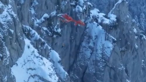 O alpinistă experimentată a murit în timpul unei ascensiuni în Bucegi, chiar de ziua ei. Trupul a fost găsit joi, dar nu a putut fi extras din zona în care se află