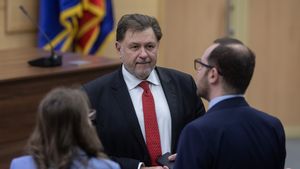 Rafila: Eu nu am o informaţie legată de o grevă generală / Am avut o întâlnire destul de lungă ieri cu cei de la Sanitas / Greva generală a fost anunțată de Solidaritatea Sanitară, nu de Sanitas