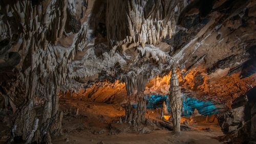 Peştera Comarnic, cea mai frumoasă din Banat, va fi deschisă șapte zile din șapte, începând din 1 august