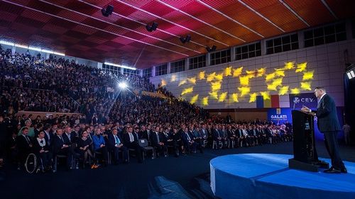 (P) Klaus Iohannis, tur de forță în țară. Apel pentru participarea la vot