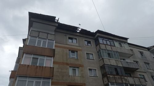 Un tânăr de 19 ani din Hunedoara şi-a aruncat pe geam concubina de 18 ani în urma unui conflict/ Victima, transportată la spital