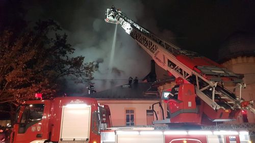 Incendiu la o casă din Sectorul 5. Pompierii acţionează cu şase autospeciale / Un alt incendiu a izbucnit la rectoratul Universității Politehnice