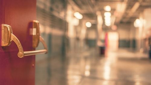 Noua secția de îngrijiri paliative dintr-un spital din Brașov, funcțională mult sub capacitate / Sunt 29 de paturi cu doar 12 pacienți / ”Nu avem personal”