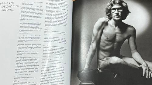 Cine este Yves Saint Laurent? Marirea și căderea creatorului de modă care a introdus arta în fashion / A avut perioade în care amesteca pastile cu alcool, valium cu tărie, slăbea și se îngrășa anormal