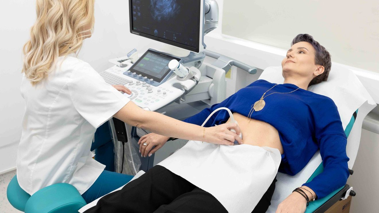 Adevărat sau fals despre substituția hormonală – un medic endocrinolog demontează miturile privind această terapie