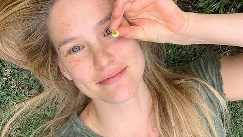 Modelul Bar Refaeli a început munca în folosul comunităţii la un centru pentru persoane cu dizabilităţi/ A fost condamnată în Israel împreună cu mama ei pentru evaziune fiscală