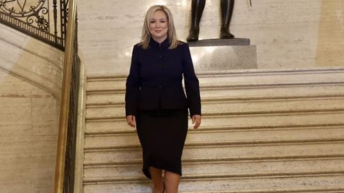 Moment istoric în Irlanda de Nord: Michelle O’Neill devine primul politician separatist care preia șefia executivului provinciei (RFI)