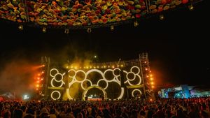 Un concert organizat lângă Grădina zoologică din Băneasa, reclamat de locuitorii din zonă pentru zgomotul infernal: Ne culcăm cu zgomot, ne sculăm cu zgomot după nopți nedormite din cauza voastră / Poliția, nici o reacție