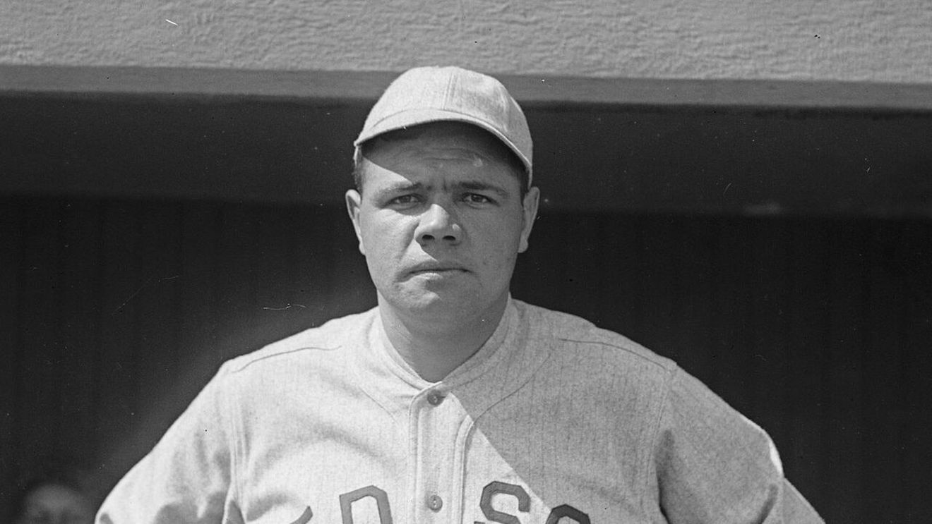 Tricoul jucătorului american de baseball Babe Ruth a devenit cel mai scump obiect din sport vândut vreodată la licitaţie