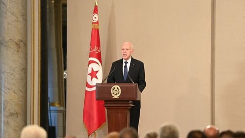 Preşedintele tunisian Kais Saied, reales cu 90,7% din voturi într-un scrutin marcat de un absenteism masiv
