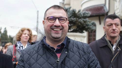 BREAKING OFICIAL Fostul ofițer SRI, Daniel Dragomir, condamnat definitiv în România pentru corupție, s-a predat autorităților italiene la Bari / Îl vor preda italienii sau va avea soarta lui Săvulescu?