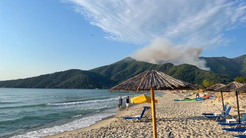 Primarul din Insula Thassos a ajuns la București / Vrea să convingă și mai mulți români că meargă în vacanță în Grecia / Aproape jumătate de milion de români au vizitat insula Thassos în 2025