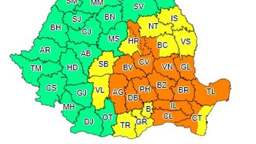 UPDATE Cod portocaliu de furtuni în 16 județe/ Cod galben de ploi torențiale și descărcări electrice în jumătatea de est a țării, până joi dimineață/ Pe alocuri vijelii și grindină