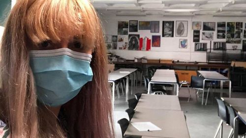 Cum a trăit o profesoară româncă reluarea școlii în Anglia: Multă teamă și reguli prea generale propuse de autorități, dar școala s-a organizat și și-a făcut propriul sistem