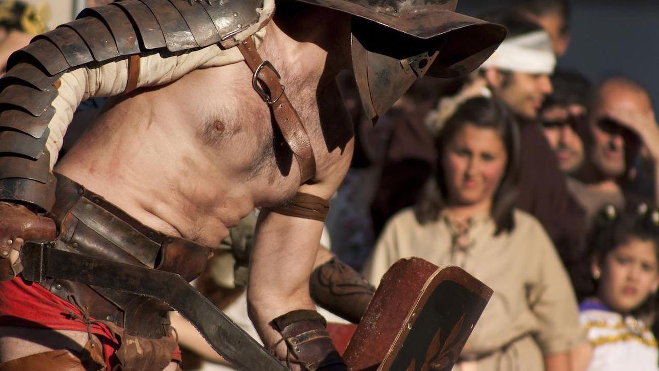 Festival despre daci şi romani, în vechea cetate a burilor de la Ocnele Mari (Vâlcea) / Concerte, ateliere, paradă a costumelor, lupte cu gladiatori