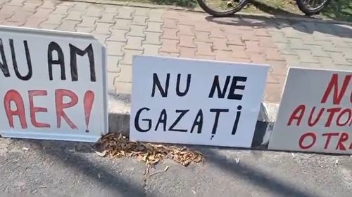 A doua zi de proteste la Giurgiu împotriva construirii unui incinerator de deșeuri / Au participat și locuitori din Ruse (Bulgaria)