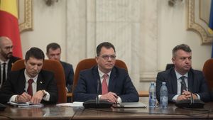 Ministrul Turismului, Radu Oprea: Nu a ajuns niciun fel de pericol către plajele din România şi litoralul este sigur, se poate înota în apa mării fără probleme/ Există partea de război hibrid. Cred că este o dezinformare