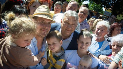 Ungaria, economia bolnavă a Europei / Sub Viktor Orban, țara vecină a ajuns pe ultimul loc din UE la consumul pe cap de locuitor și este mult în urma României la creștere economică - analiză Le Monde