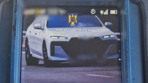 SURSE Dani Mocanu, suprins la volan pe autostrada A2 cu viteza de 189 km/oră. Manelistul are suspendat dreptul de a conduce pentru 90 de zile și s-a ales cu amendă de 2475 lei