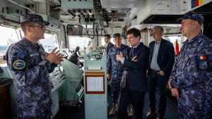 Nicușor Dan a fost în dana portuară unde a explodat drona ucraineană: ”Intervenția s-a desfășurat în conformitate cu procedurile și protocoalele stabilite / La solicitarea României, NATO va organiza o sesiune dedicată securității la Marea Neagră”