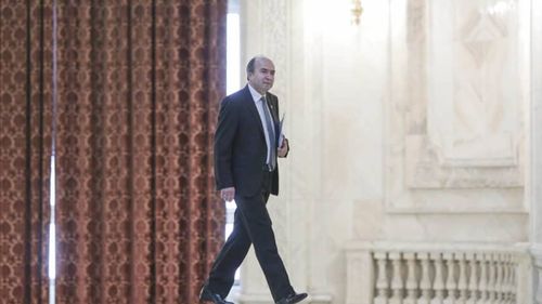Tudorel Toader a cerut să devină notar. Surse: Dragnea e nemulțumit că ministrul Justiției nu semnează OUG pentru amnistie