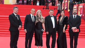 Actorul Dorel Vișan și un un preot ortodox român participă la festivalul de film de la Moscova în plin scandal despre interzicerea unor filme propagandistice rusești în România / Preotul, poză cu purtătoarea de cuvânt a diplomației rusești