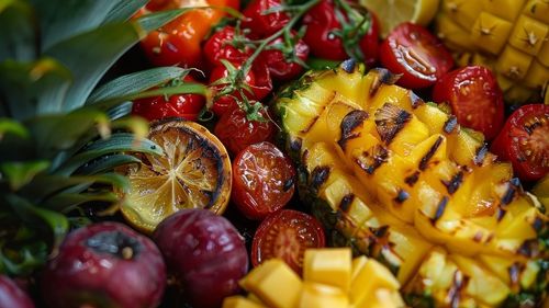 Zece fructe și legume gătite la grătar pe care nu trebuie să le ratezi/ Sunt delicioase și se prepară în doar câteva minute/ La unele nu te-ai fi gândit că pot fi gătite astfel