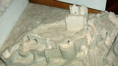 O cetate de secol XIII din Bihor, ajunsă acum o ruină, va fi reabilitată / Proiect de peste 12 milioane de lei, bani din PNRR