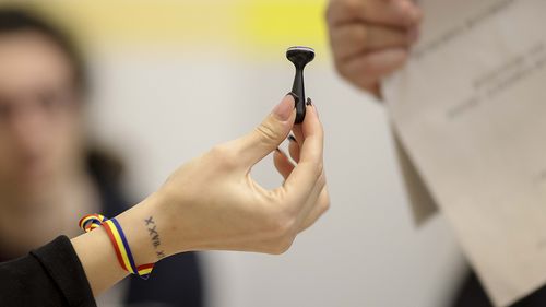 Începe procesul de votare în străinătate. Prima deschisă, secţia din Auckland, Noua Zeelandă, unde în 2024, Lasconi a avut 56 de voturi, reprezentând 58,33% / Anul trecut, în străinătate au votat  821.703 români