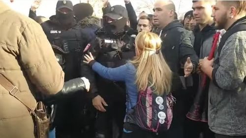 VIDEO Proteste în Serbia împotriva gigantului minier Rio Tinto, care vrea să exploateze zăcăminte de litiu / Metalul este indispensabil pentru fabricarea bateriilor pentru autovehiculele electrice