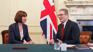 Ministrul britanic de finanţe pregăteşte tăieri anuale de 2 miliarde de lire, până în 2030, ale cheltuielilor pentru funcţionarii publici